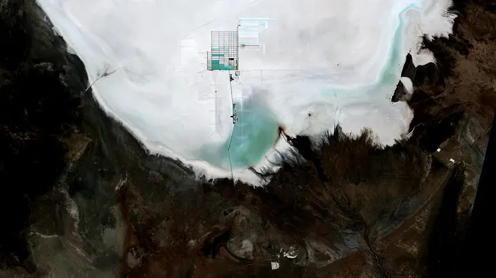 Lithium brine extraction in Chile's Atacama Desert consumes vast amounts of water in one of the driest places on Earth. — Photo: Coordenação-Geral de Observação da Terra/INPE (BY-SA 2.0), via flickr